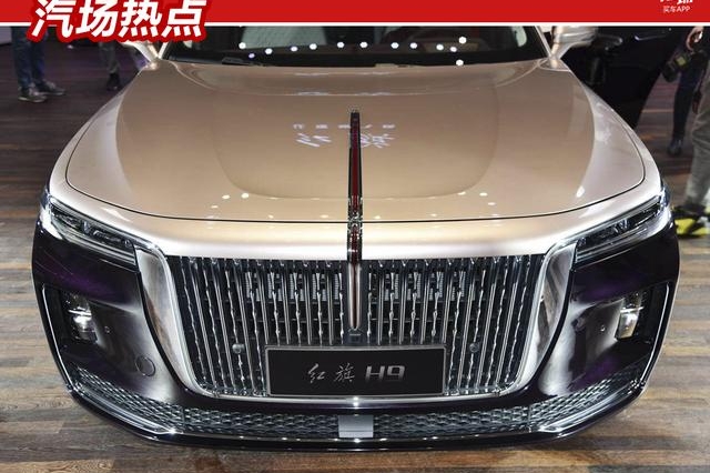 中国“劳斯莱斯”红旗H9有7种配色方案，迈巴赫的双顶配色它也有