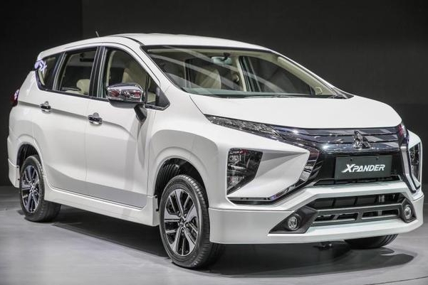 三菱版的“五菱宏光”，配7座布局，后排能当床，入华能火吗？