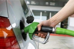 油价迎年内“第二跌” 5月13日24时油价下调，92号汽油降0.06元/升