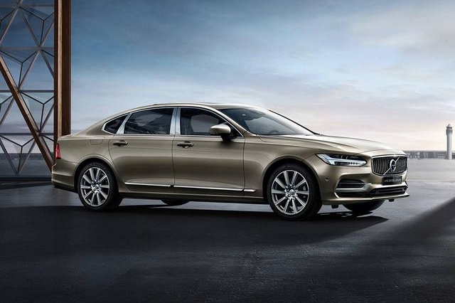 一口气狂降6万多，这款豪华车实现了平民化，再等等还会降