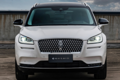 恭喜林肯冒险家把彩电搬入车内，2.0T高功率24万起售，XT4还香吗