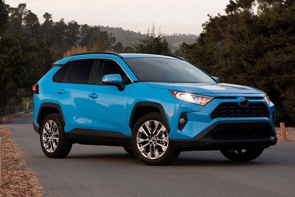 全球最畅销SUV换代！上海车展亮相前抢先试驾全新丰田RAV4！