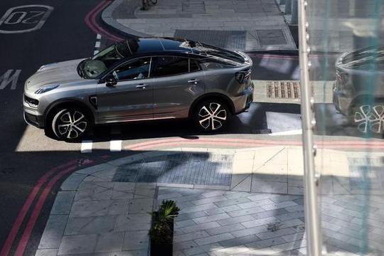 造型比X6帅，内饰国产顶级，2.0T+8AT配四驱，网友：爆款的味儿