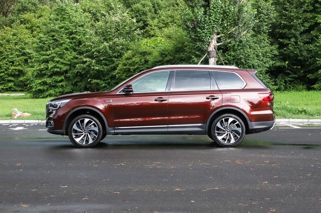 这车与X5、Q7同级，顶配才46万，配V6机增，全时四驱+空气悬架