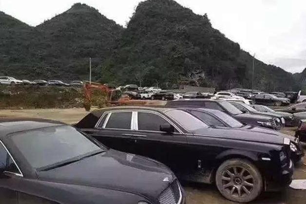 买走私车属于犯法，为啥有些人还买？网友：20万能买100万的车