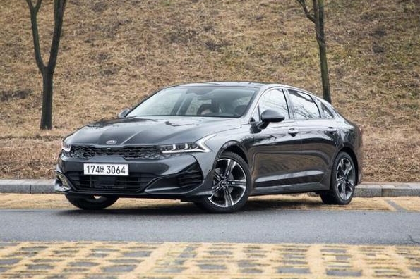 一款全新B级车终于要来了，比颜值3系都输了，若14万起会卖疯？