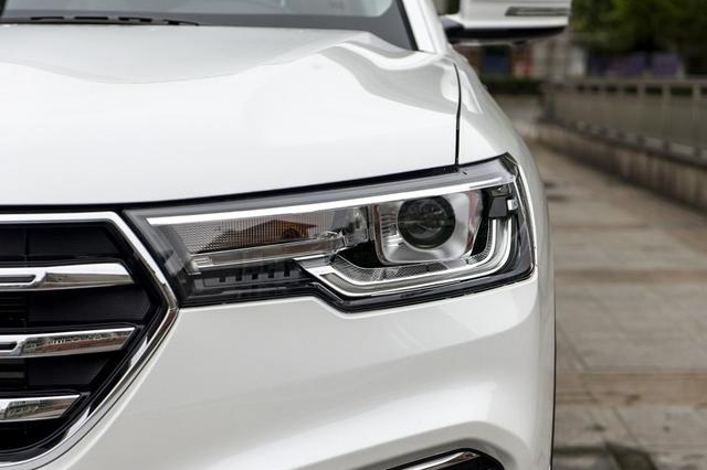 不到11万买中型SUV，轴距2米85，2.0T爆发231马力不输汉兰达