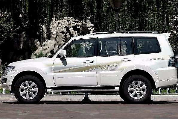 别看豪华SUV了，这三款40万左右的越野车才是纯爷们的选择