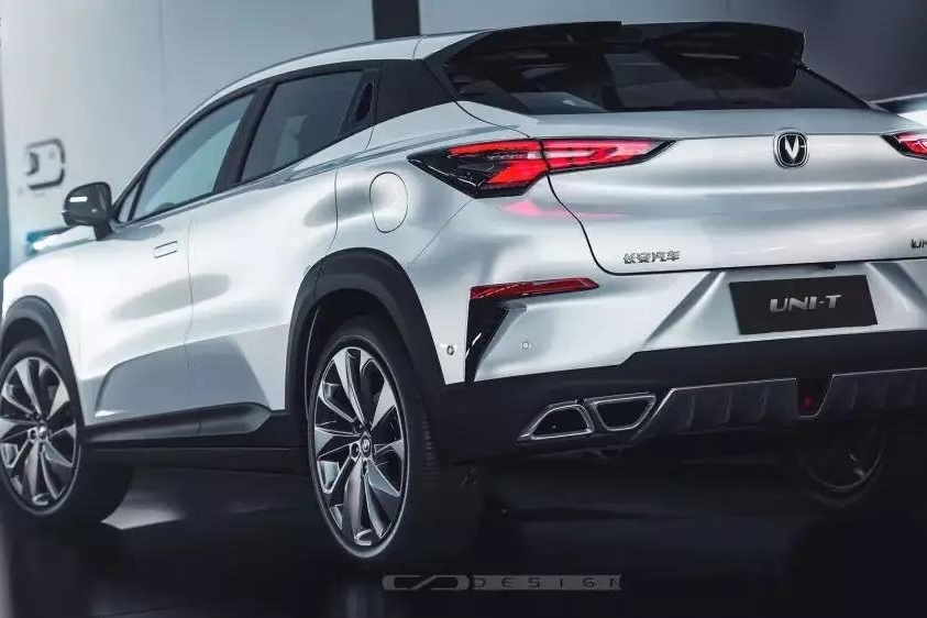 外观很科幻，名字很霸气，这款长安新车炸了！