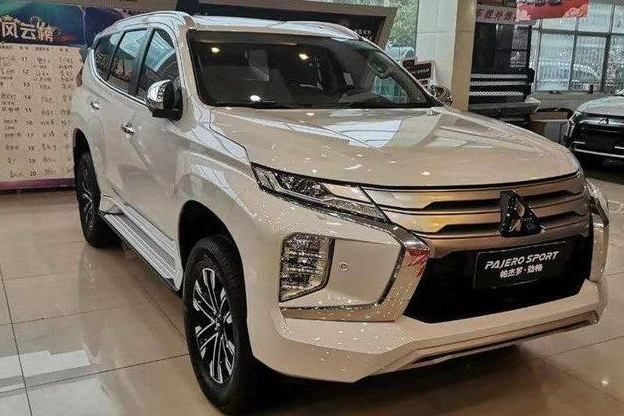 三菱终于苏醒了！又升级一款重磅SUV，动力更猛，越野超汉兰达