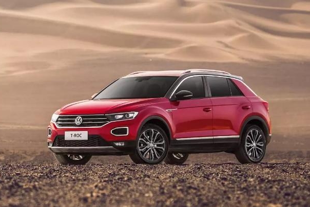 从34万降到23万，大众牌的这款豪车可入手了，看啥BBA