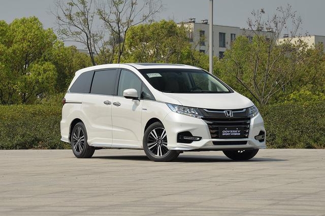 刷新你对于MPV的认知，这3款主流MPV不止空间大，配置高档还给力