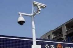 电子眼旁边这个装置，原来还有这种功能！网友：不敢违章了