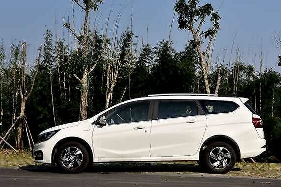 国内最便宜的旅行车，4.28万起步，配1.2L自吸省油耐用