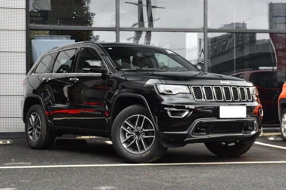 大切诺基降至40万出头，搭V6自吸，标配空气悬架