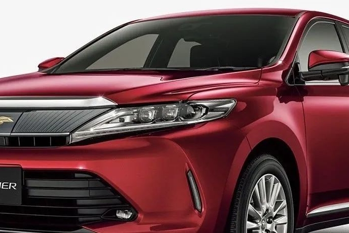 不挂牛头标，比雷克萨斯霸气，这款丰田车才是汉兰达最强的对手