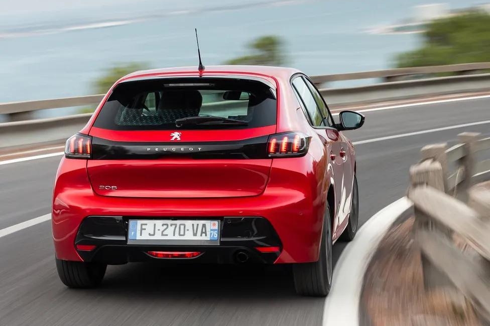 干掉宝马、保时捷，2020欧洲年度车型竟然是它！