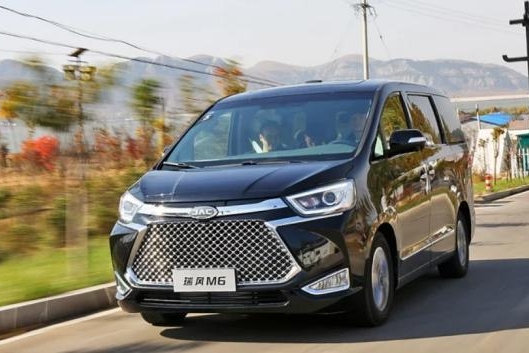 卖价不到18万的国产埃尔法，比奥德赛还香