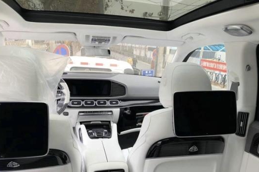 国内首台迈巴赫GLS 600亮相！奔驰官方：加价也不卖！