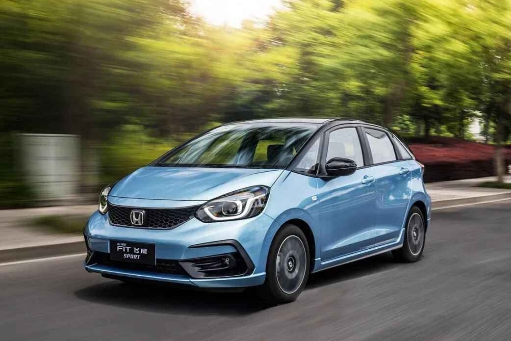 8月上市新车：新宝典终登场，哈弗H6、全新飞度预定热销？