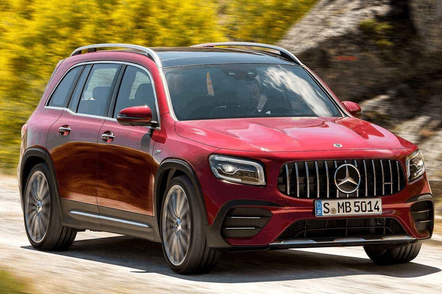 AMG GLB 35来了，搭载2.0T发动机，设计更显性能车本色