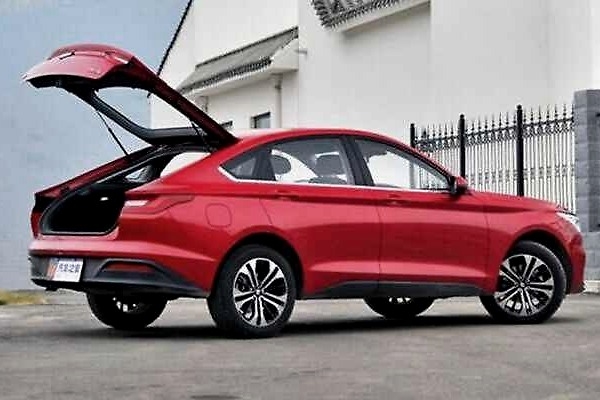 3款国产精品中型车降价，最高能省近4万大洋，你会入手一台吗？