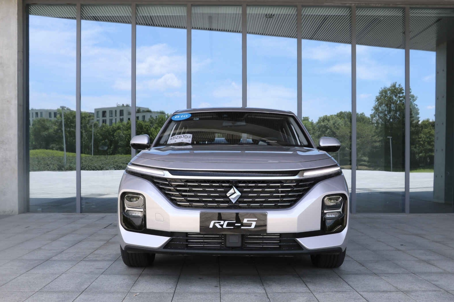再祭价格杀手锏  新宝骏RC-5、RC-5W上市起售价不到6万元