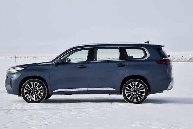 贯穿式双联屏+AR实景导航，这款中大型SUV，10多万就能开回家