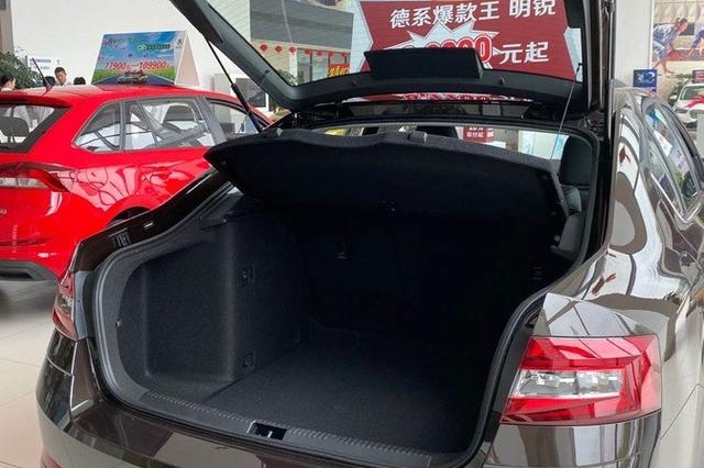 家用首选还是明锐，斑马智行带大掀背，还是MQB平台出身