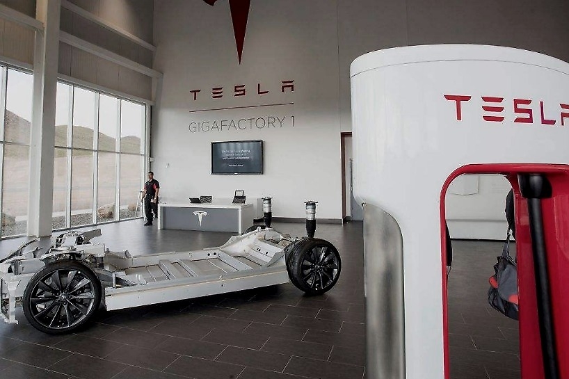 下月开幕的特斯拉“电池日”，带来什么黑科技？网友：又爱又气