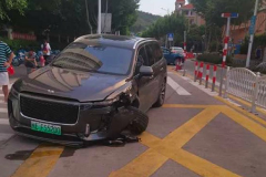 EV早点：7月新能源汽车销售9.8万辆；理想ONE再遇安全事故