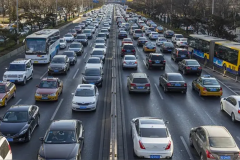 私家车已取消强制报废，为何不能开一辈子？网友：车管所套路深