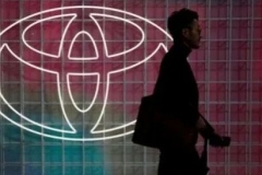 疫情下的丰田：最挣钱车企的红与黑