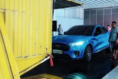 纯电西装暴徒来袭，福特Mustang Mach-E到港