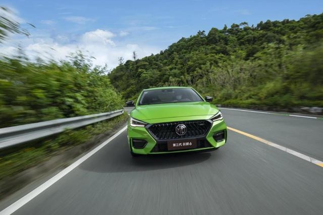 年轻人是否需要“运动家轿”？试驾第三代名爵6，90后深有感触