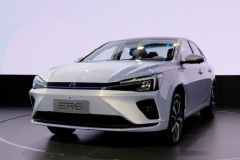 轱辘日报|新款楼兰/奇骏今日上市，奔驰发布全新S级内饰官图，国内皮卡产销稳步上涨