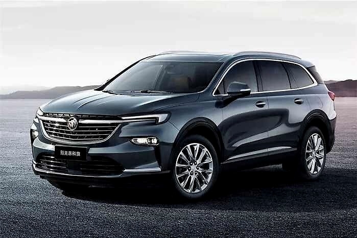 长近5米+大七座，2.0T+9AT，昂科旗成“醉美·夜郑州”最靓的仔