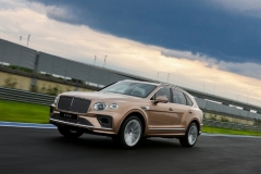 试驾宾利新添越：5年之变，臻美熟成