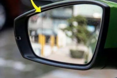 后视镜上为什么有条线？老司机：这玩意不起眼，关键时能救命