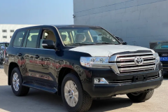 2021款柴油陆巡，8缸双涡轮+四驱，预售56万，比途锐还霸气