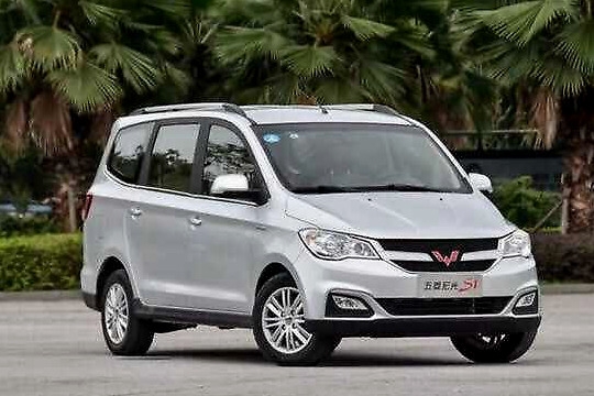 五菱凯捷实车发布，全新银标+6座布局，不再主打二三线城市？