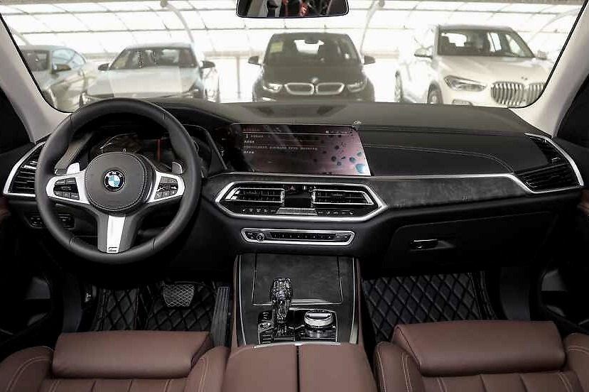 宝马X5迎来国产，将新增7座版，价格有望下调，有钱人真会买7座吗