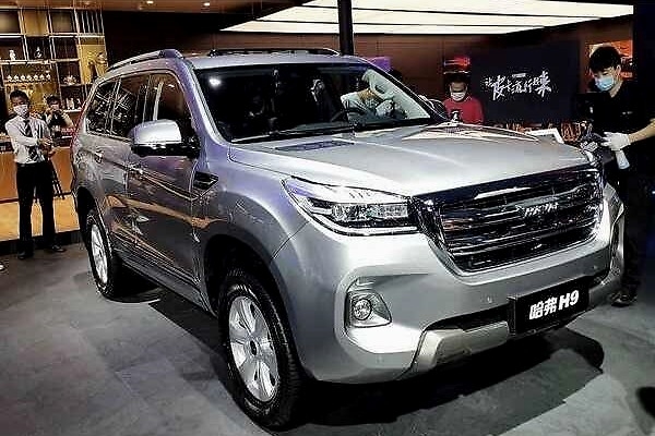 轴距2.8米，配2.0T+8AT，价格降至17.14万的哈弗H9，有点香