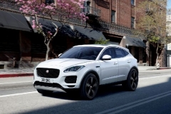 裸车均跌至20万内，3款大降价的豪华紧凑型SUV，竟然有奔驰