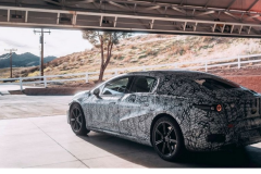 奔驰才开始把特斯拉当对手？