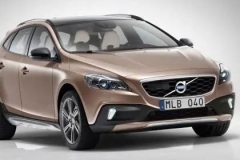 长辈还说日系车不安全？丢这些权威报告给他们