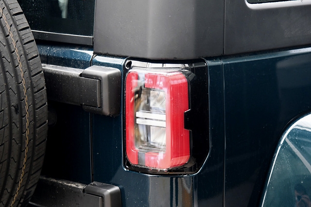 真正的国产“越野王”，配8AT+非承载，霸气比肩牧马人，15.98W起