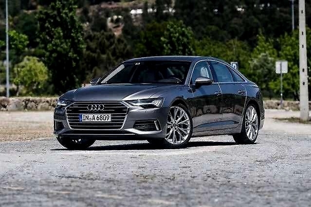 30.98万起，红旗H9离畅销有多远？奥迪A6L：能卖到我零头算我输