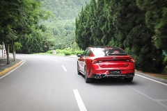 《90后购车报告》：起亚狠起来怎么先对自己下手？