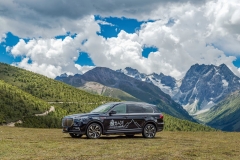 试驾2021款红旗HS7：正统豪华的底气与底线